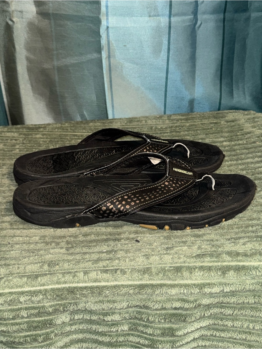 Horizon Men's Black Flip-Flop Sandals with Cushioned Footbed